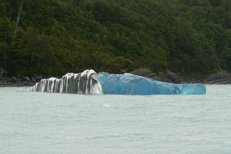 18 Iceberg Staccati dal Ghiacciaio Upsal